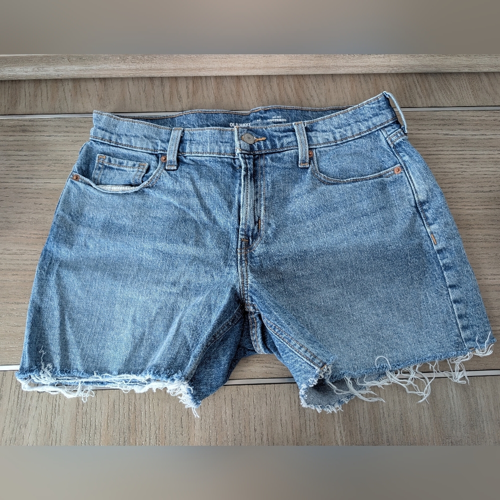 Old Navy Mid Rise Boyfriend Jean Shorts Size 10